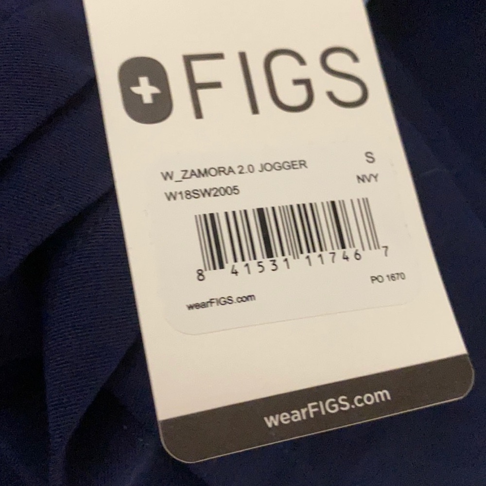 NWT - Figs Zamora Joggers, size M